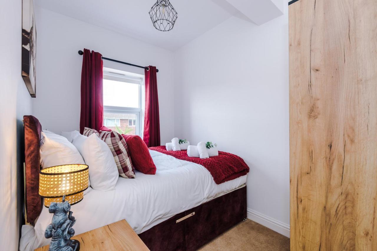 Pristine 2-Bed House In Chester By 53 Degrees Property, Ideal For Families & Small Groups, Great Location - Sleeps 6 Hough Green Ngoại thất bức ảnh